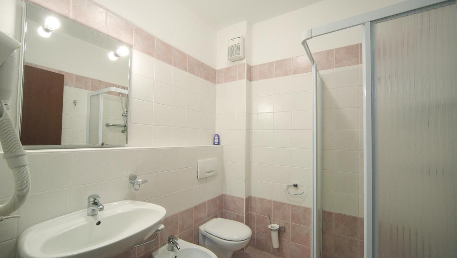 Residence Isolino Verbania Esterno foto