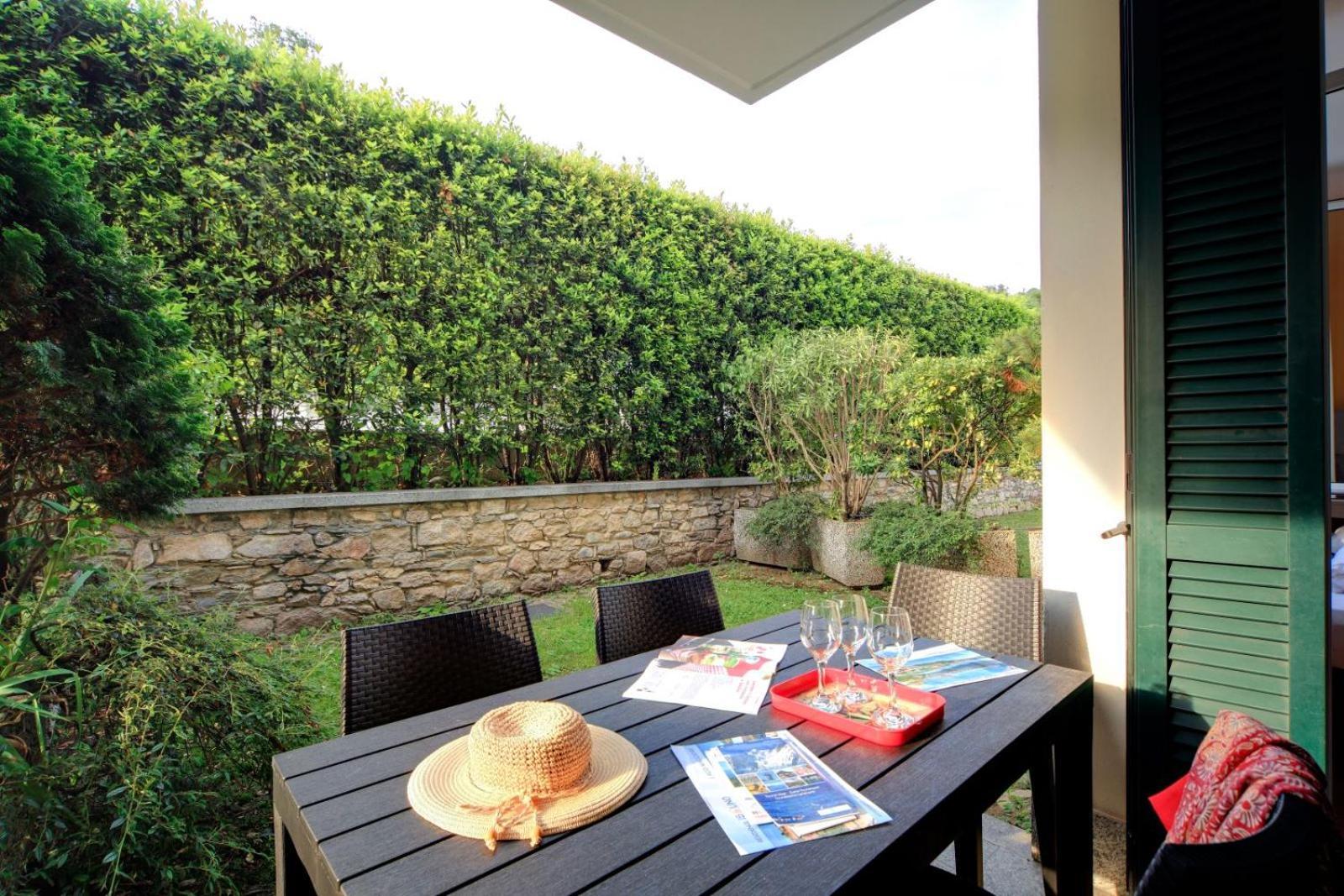 Residence Isolino Verbania Esterno foto