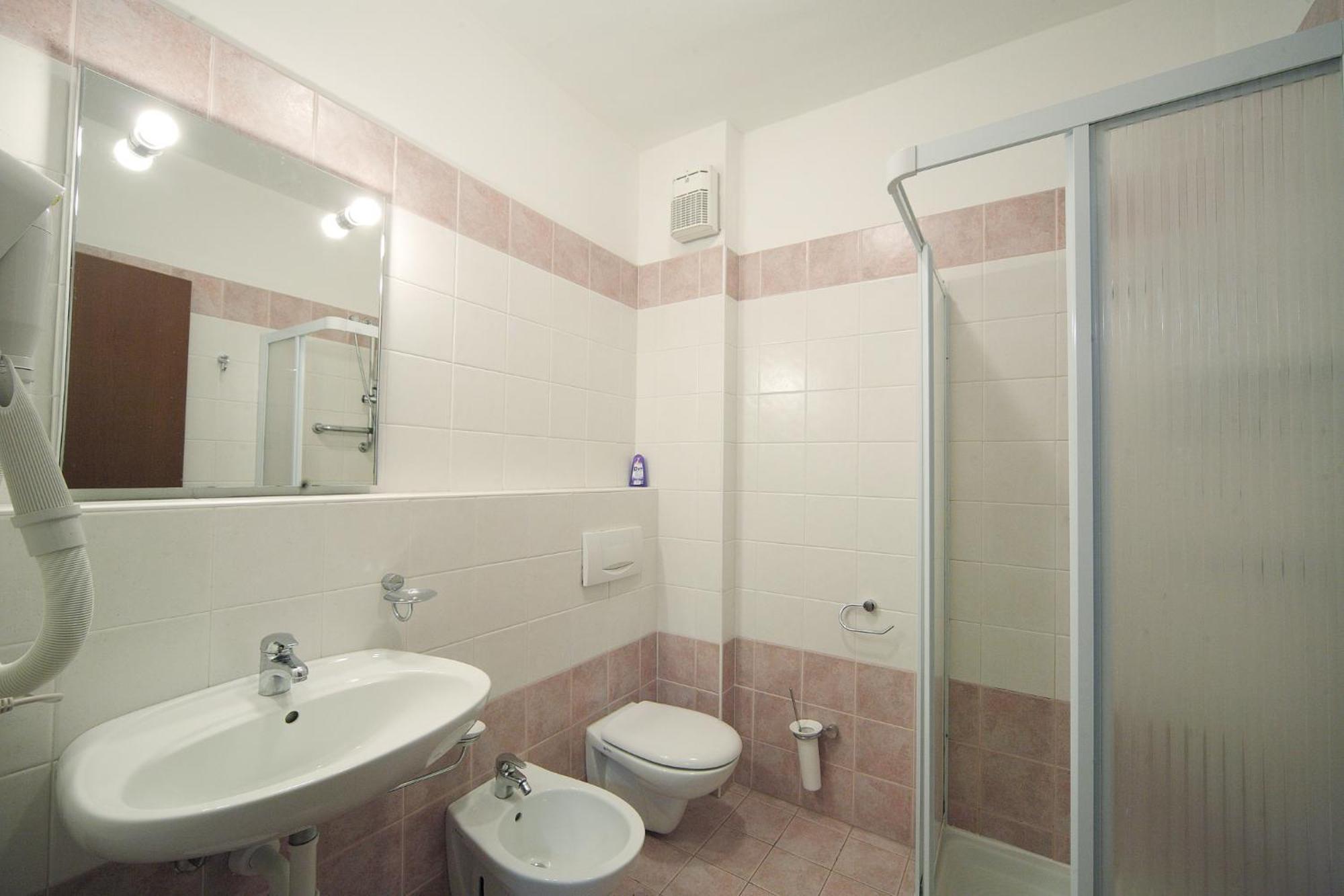 Residence Isolino Verbania Esterno foto