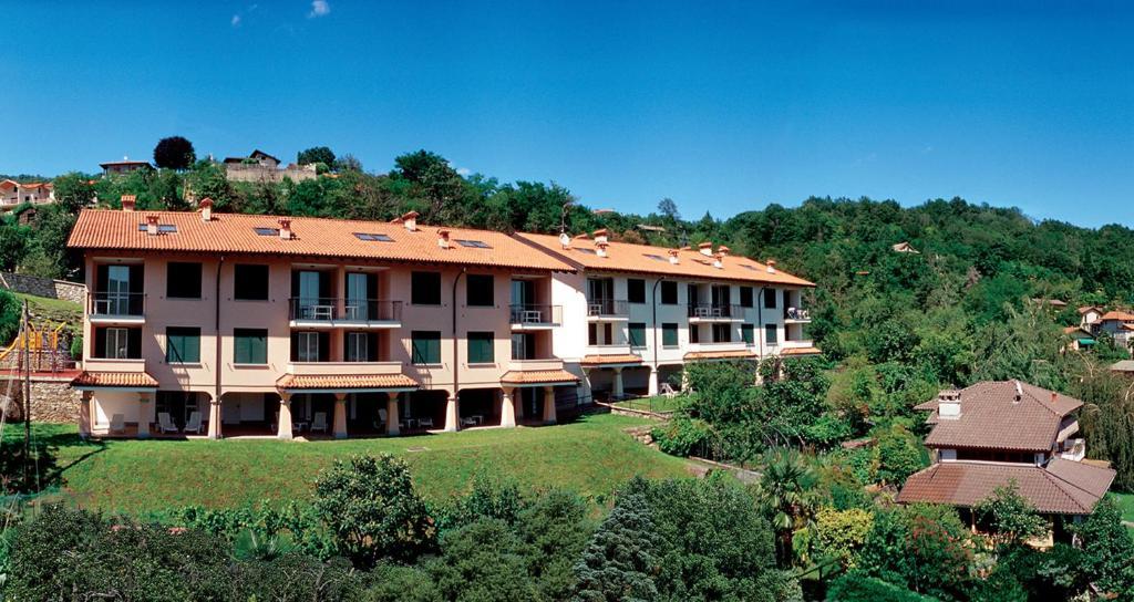 Residence Isolino Verbania Esterno foto