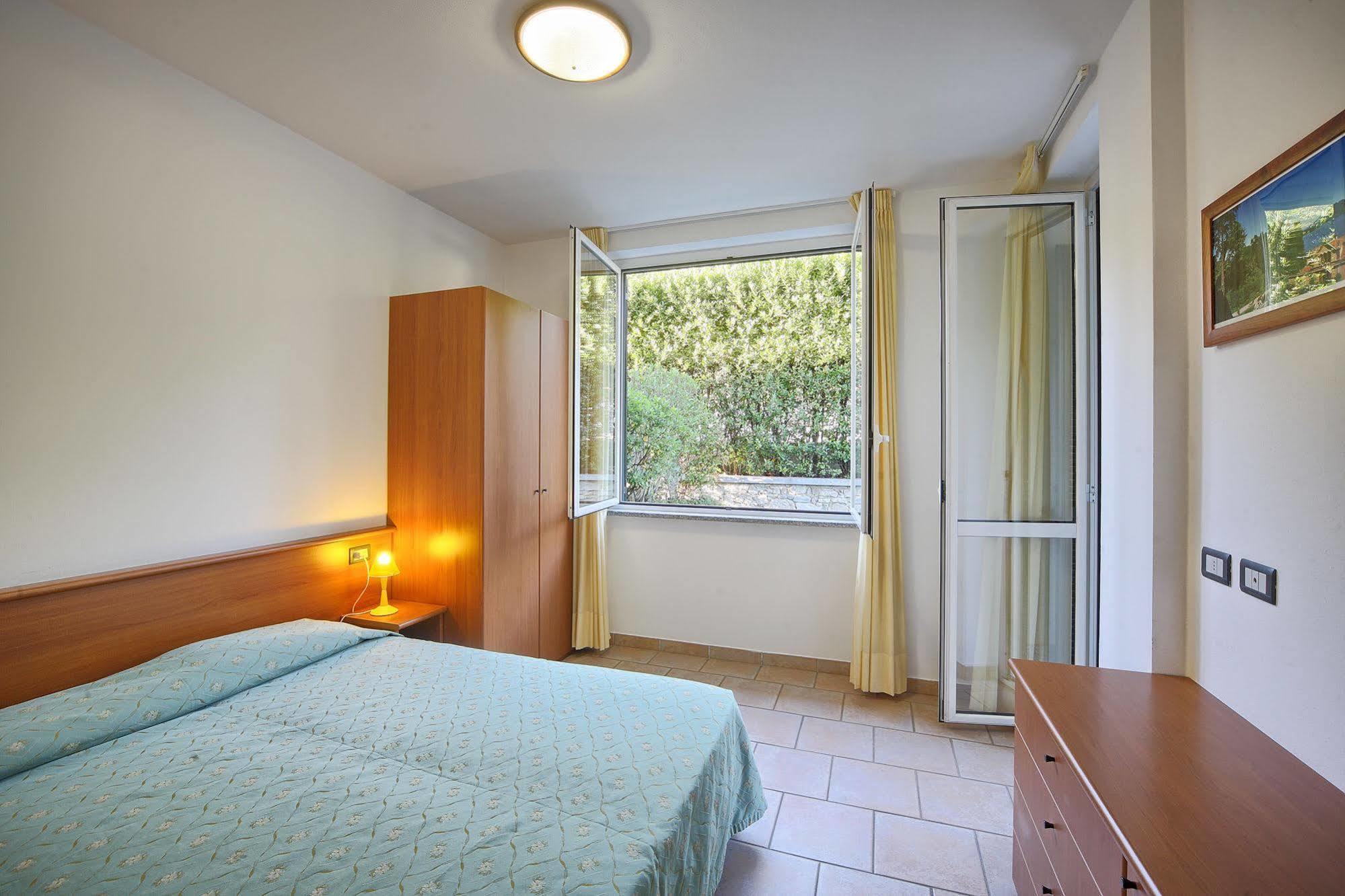 Residence Isolino Verbania Esterno foto